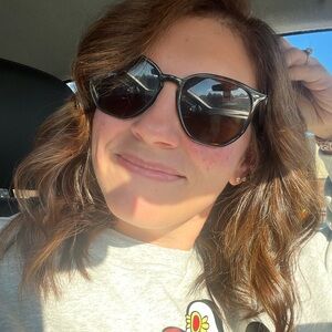 Meet your Posher, Katelyn